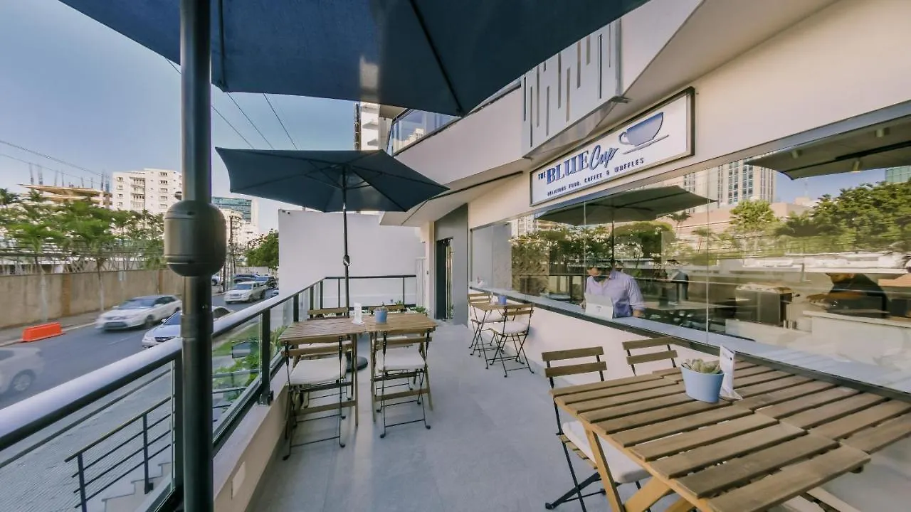 Chic Fully Serviced Apartment At Regatta Living II - 705 Los Prados